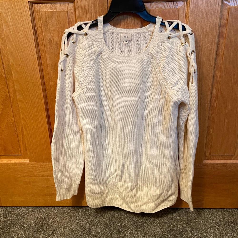 O&O Lace Open Shoulder sweater